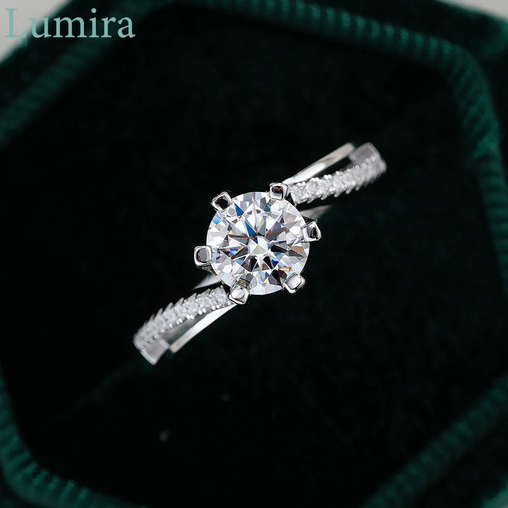 Lumira Ring met Twisted Arm Mo - Moissanite Engagement Ring 1 Carat recensie en prijs